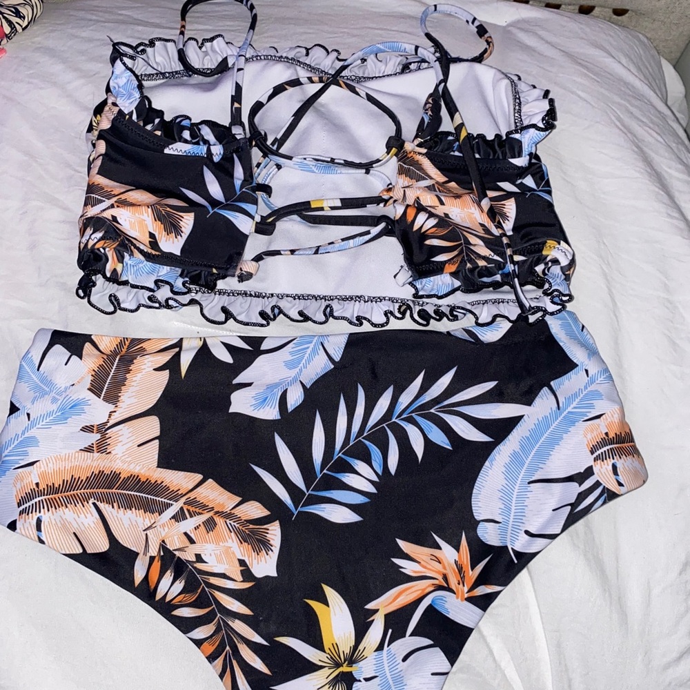 Tanking/bikini bathing suit set - Picture 2 of 2
